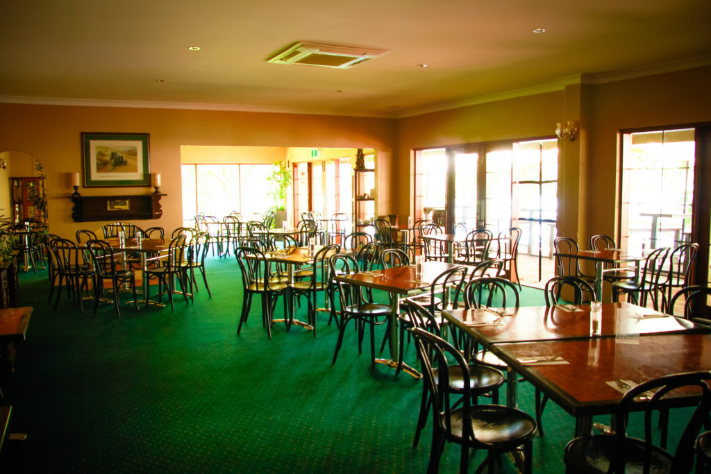 ravenswoodhotel-pub-wa-accommodation-restaurant