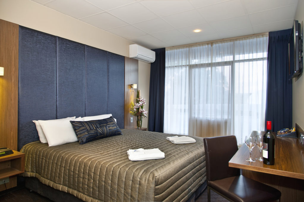 Marion-hotel-adelaide-accomodation-king-room