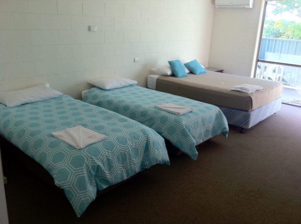 Settlers-inn-port-macquarie-nsw-pub-hotel-accommodation-family-room