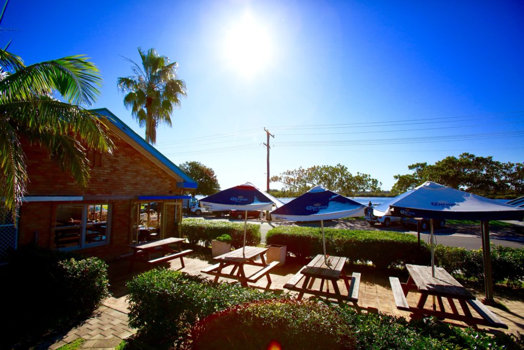 Tea Gardens Hotel | Affordable Tea Gardens Accommodation | Pub Rooms