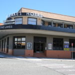 lakes-hotel-the-enterance-pub-accommodation