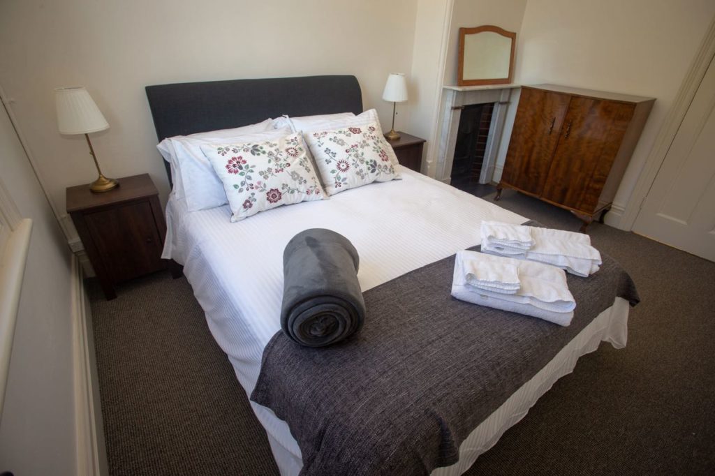 Helensburgh-hotel-nsw-pub-accommodation-family-room