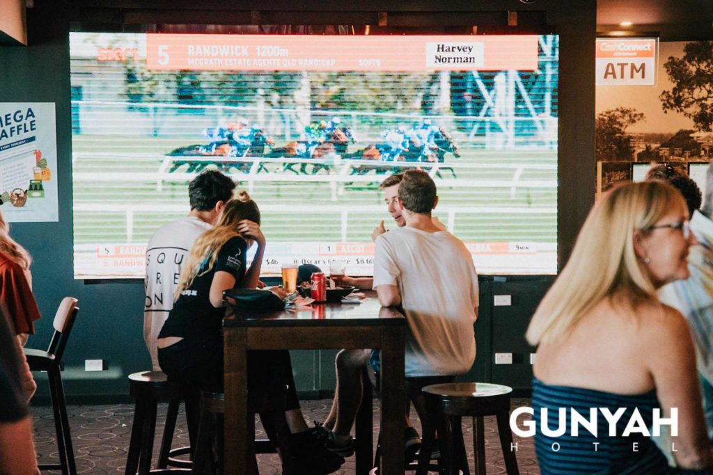 gunyah-hotel-belmont-nsw-pub-accommodation-bar3 copy